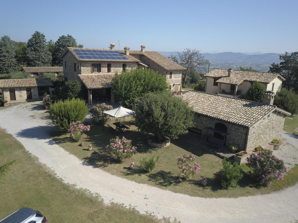 Agriturismo Il Cicaleto Cannara Exteriör bild