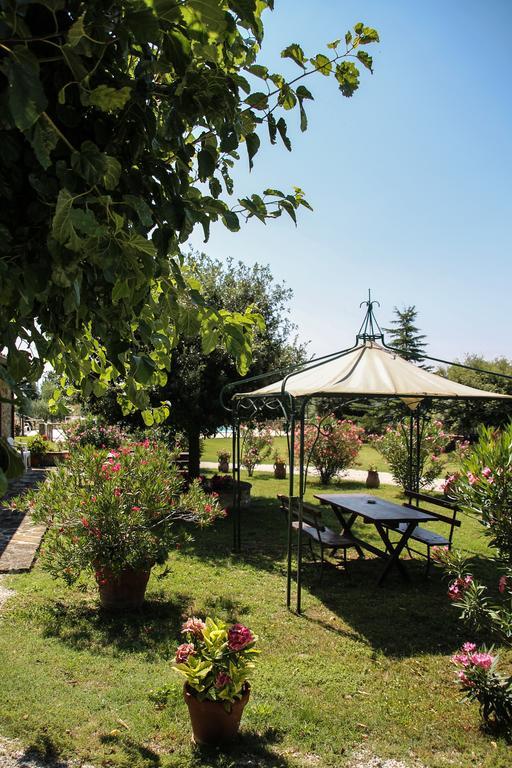 Agriturismo Il Cicaleto Cannara Exteriör bild